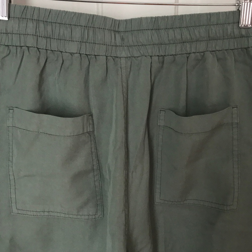 Universal Thread Shorts - Picture 4 of 6